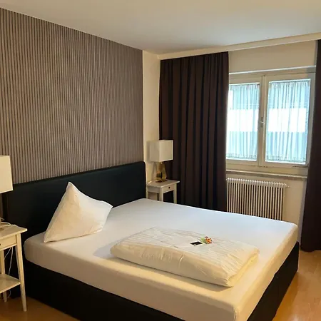 Berg Hotel *