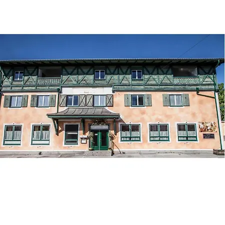 Berg Hotel *